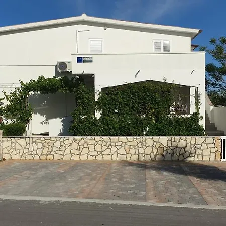 Apartman Oaza Ražanac